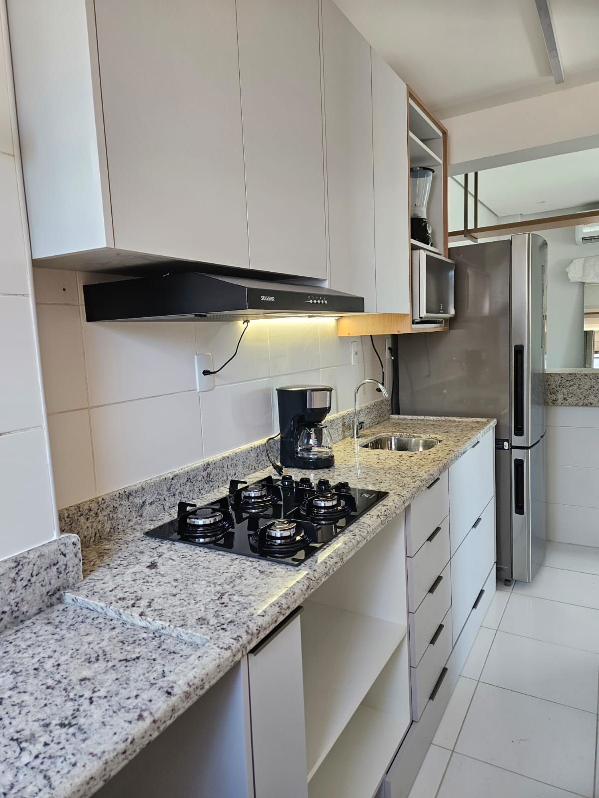 Apartamento para Alugar na Barra, Salvador – 1 Quarto Mobiliado com Varanda e Vista