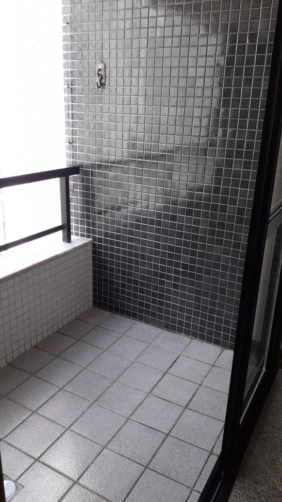 ALUGO 3 QUARTOS COM 3 GARAGENS  NO CIDADE JARDIM