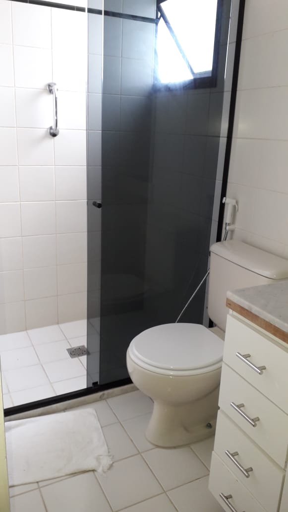 ALUGO 3 QUARTOS COM 3 GARAGENS  NO CIDADE JARDIM