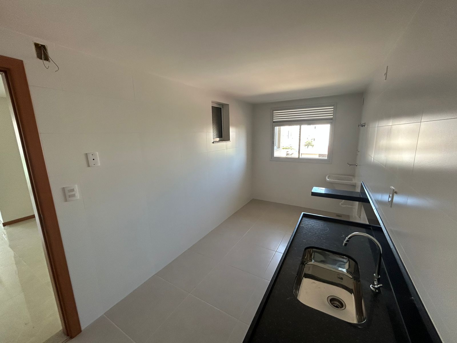 Apartamento de 03 Quartos com Suíte em Itapuã