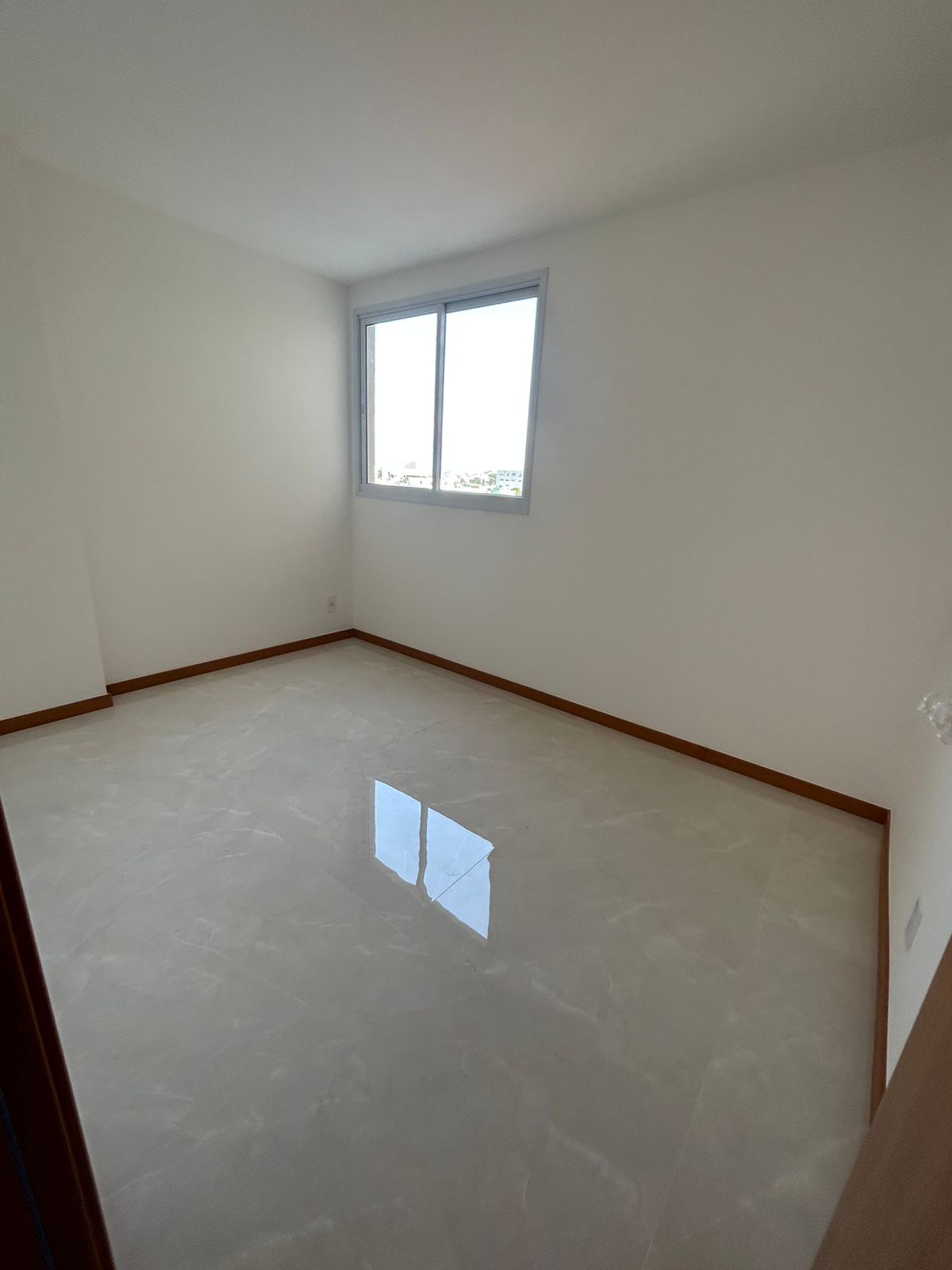 Apartamento de 03 Quartos com Suíte em Itapuã