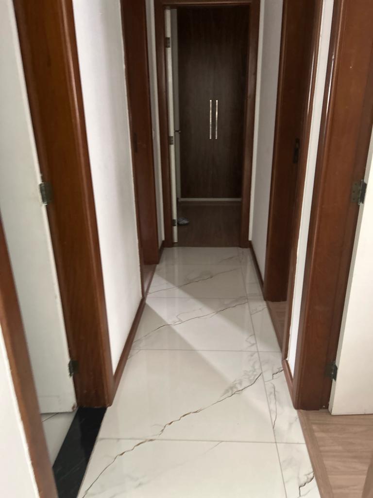 Apartamento de 04 Quartos com Suíte em Itapuã