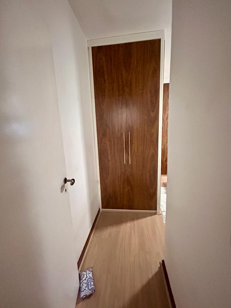 Apartamento de 04 Quartos com Suíte em Itapuã