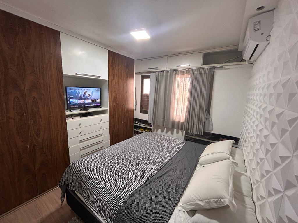 Apartamento de 04 Quartos com Suíte em Itapuã