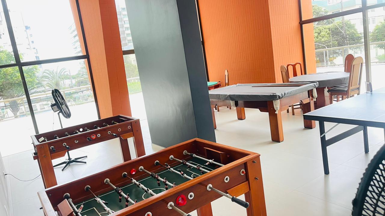 Apartamento de 04 Quartos com Suíte em Itapuã
