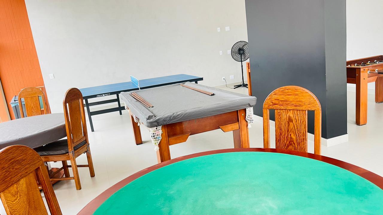 Apartamento de 04 Quartos com Suíte em Itapuã