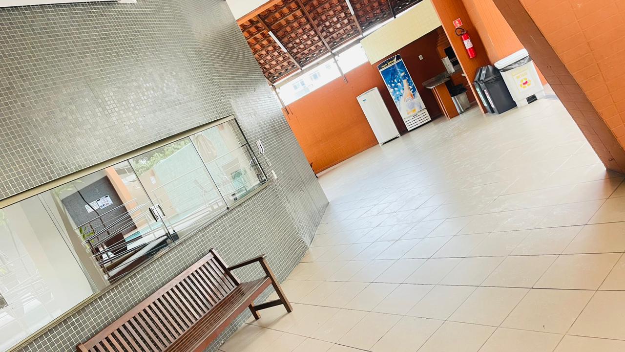 Apartamento de 04 Quartos com Suíte em Itapuã
