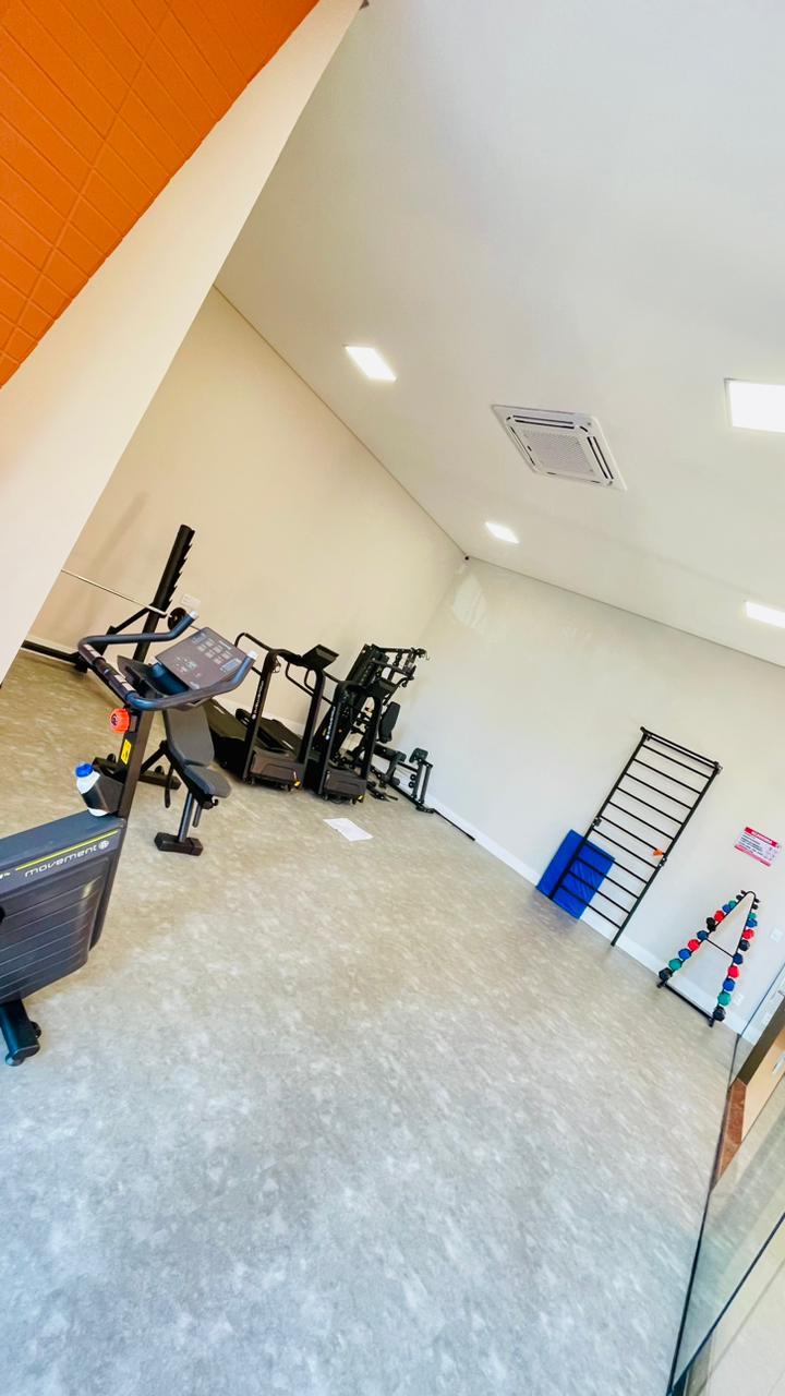 Apartamento de 04 Quartos com Suíte em Itapuã