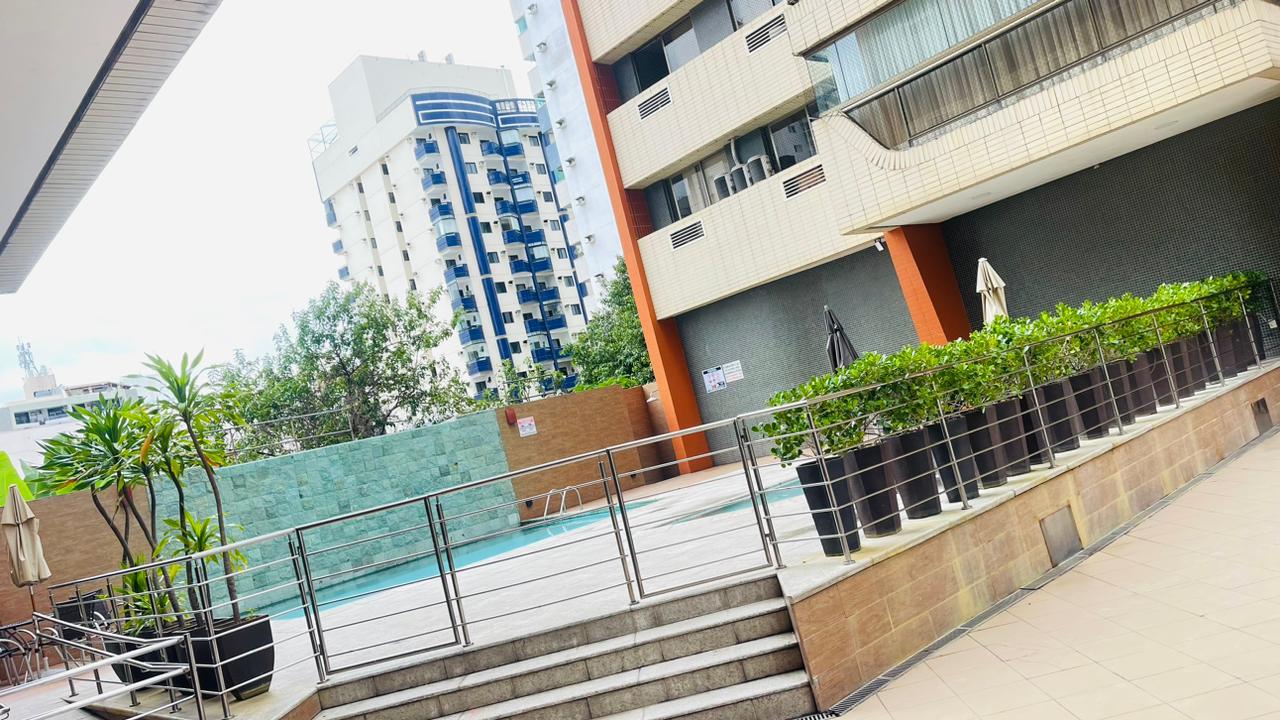 Apartamento de 04 Quartos com Suíte em Itapuã