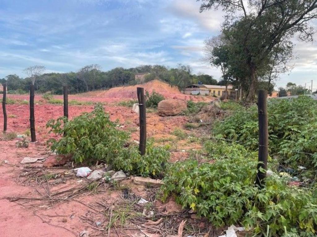 Áreas de 5000 a 15 mil m2