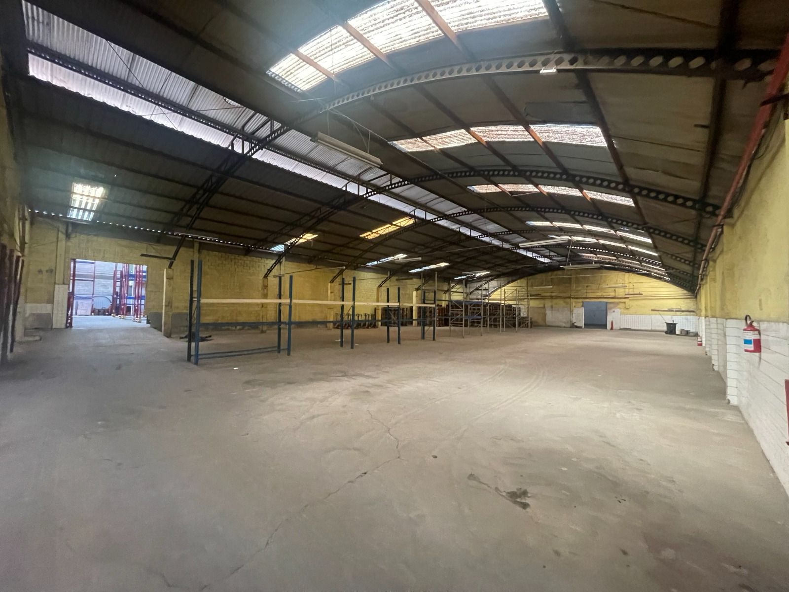 Galpões  6 mil metros² em Santa Mônica