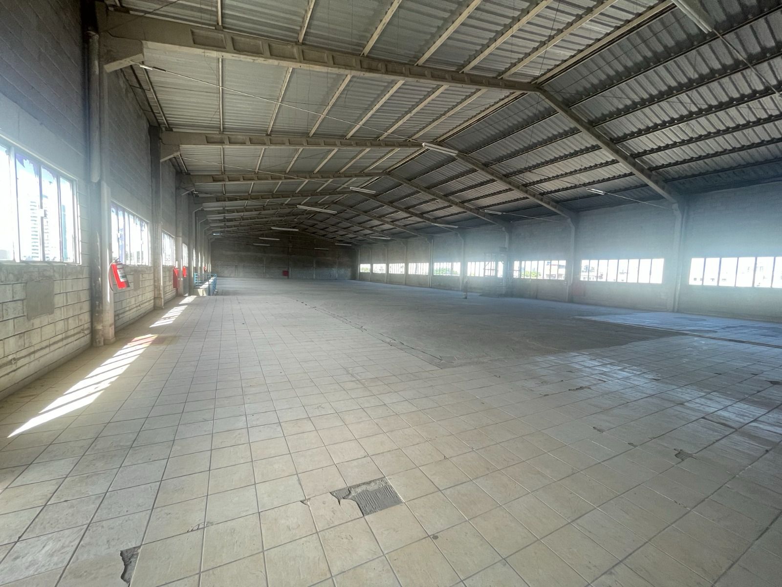 Galpões  6 mil metros² em Santa Mônica