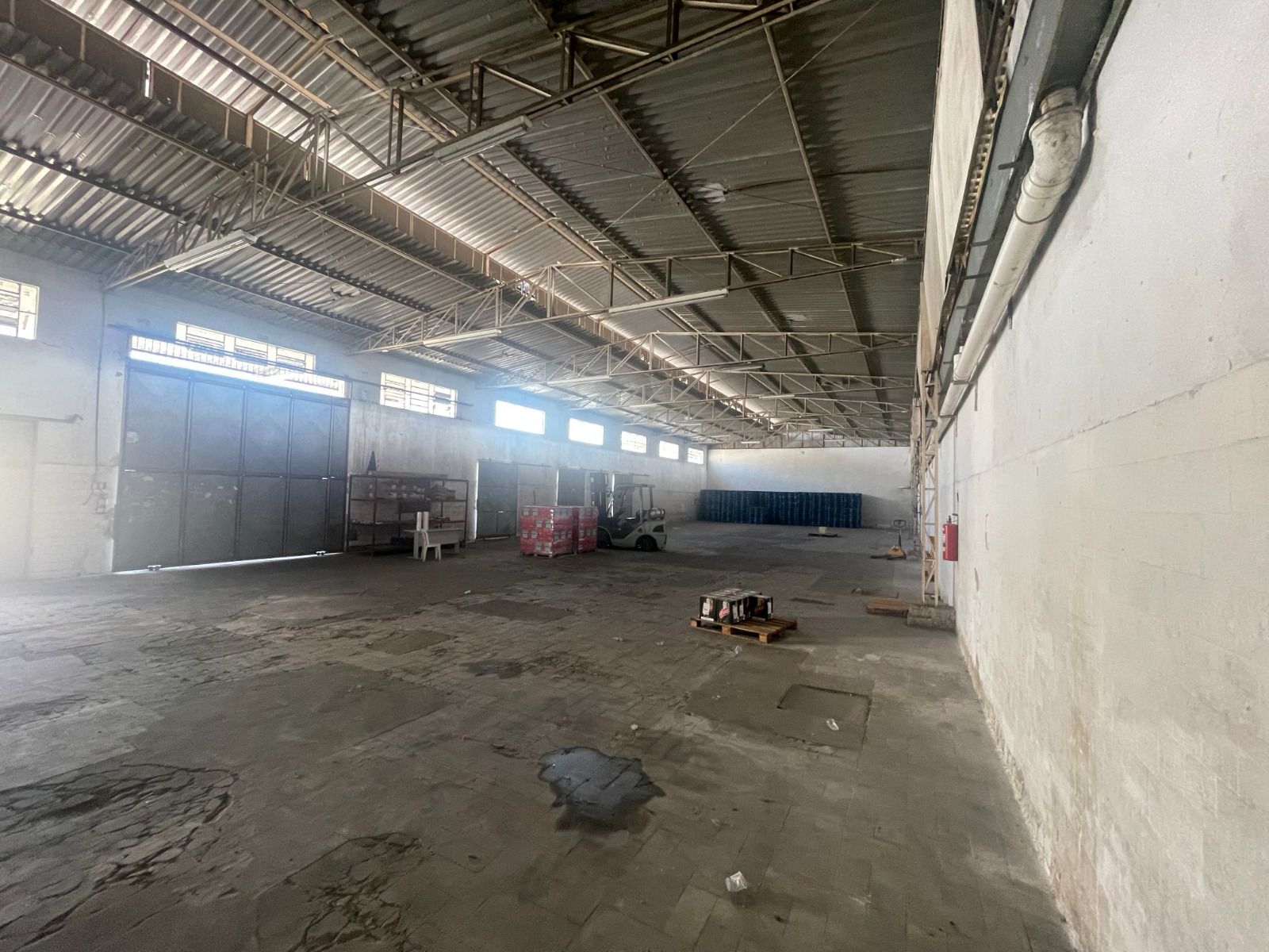 Galpões  6 mil metros² em Santa Mônica