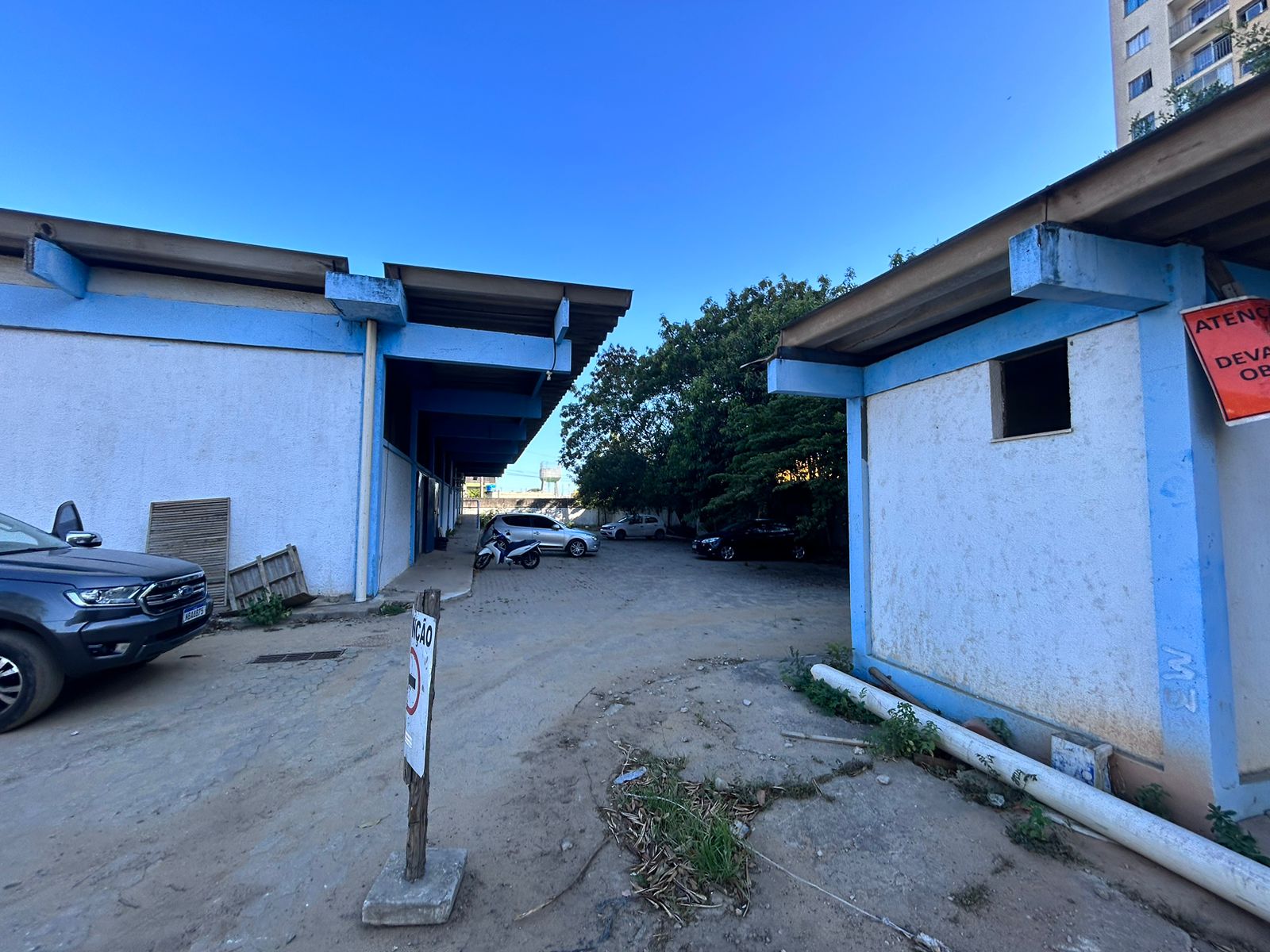 Área com galpão de 10.000 m² na Lindenberg