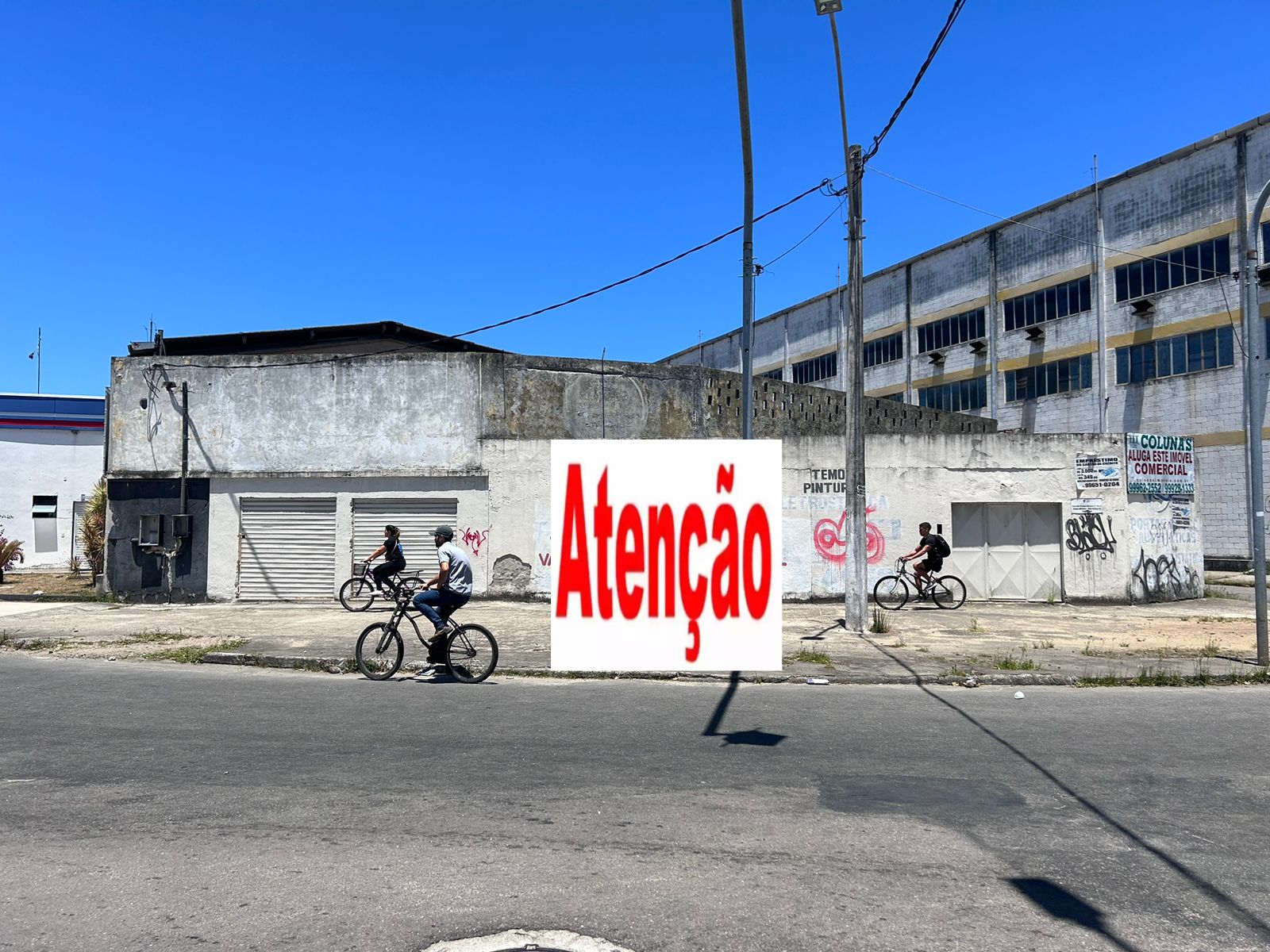 Área com galpão com 1000 m2