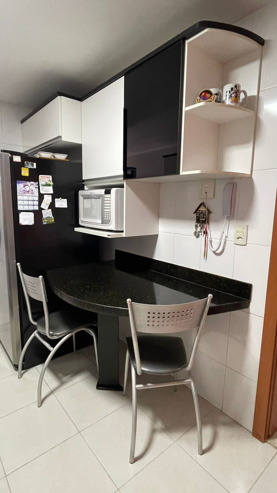 Apartamento de 03 Quartos com Suíte em Itapuã