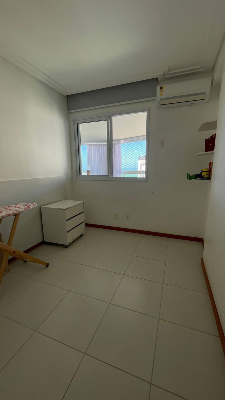 Apartamento de 03 Quartos com Suíte em Itapuã
