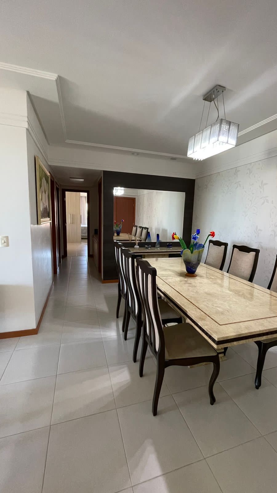 Apartamento de 03 Quartos com Suíte em Itapuã