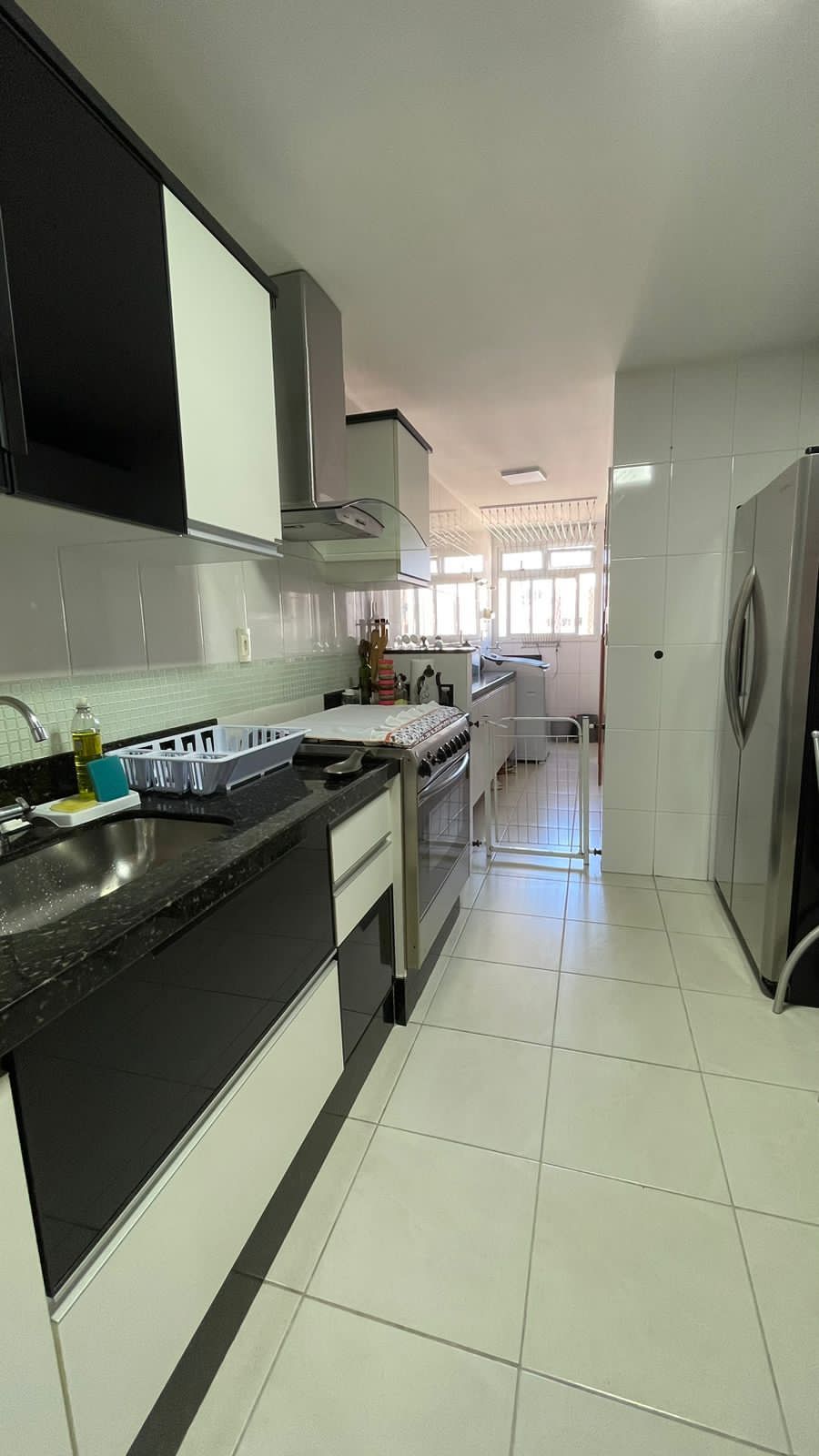 Apartamento de 03 Quartos com Suíte em Itapuã