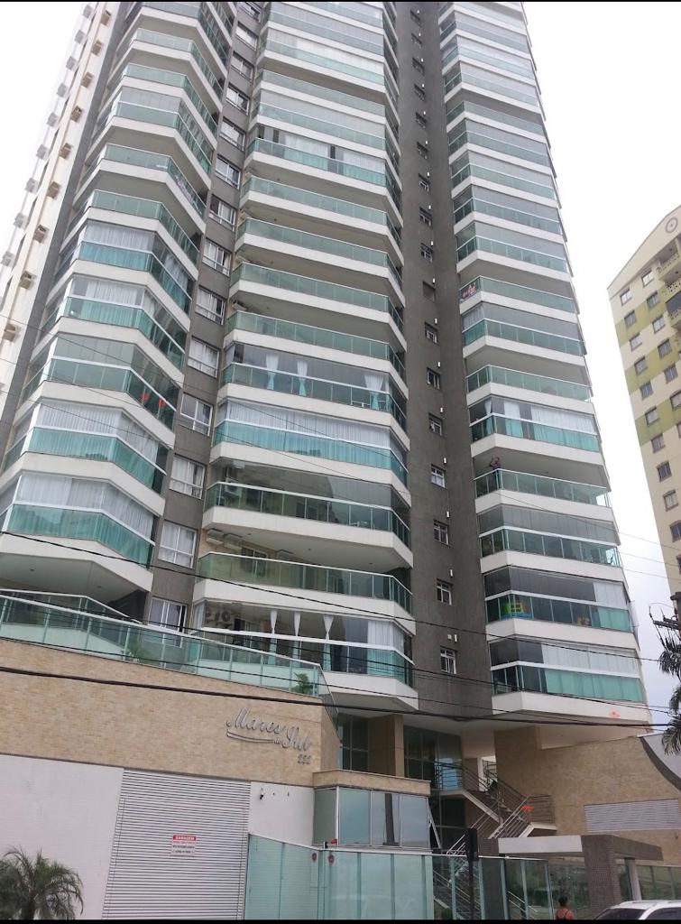 Apartamento de 03 Quartos com Suíte em Itapuã