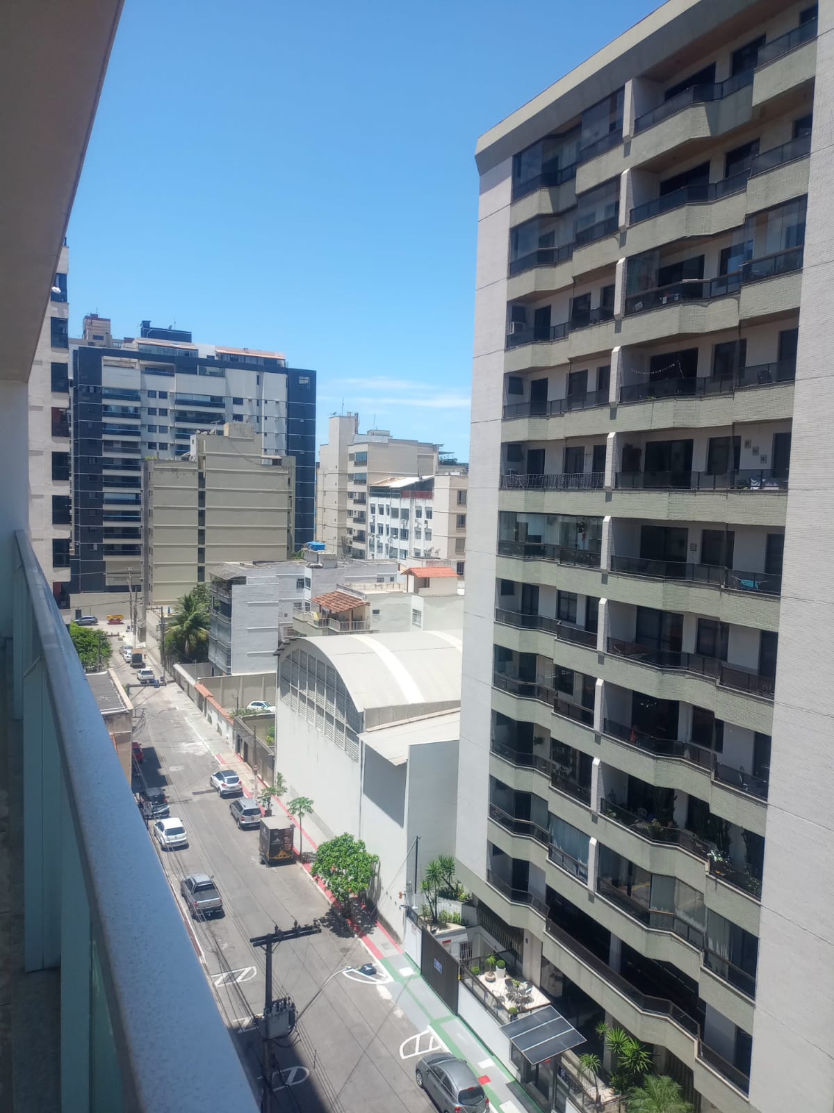 Apartamento de 03 Quartos com Suíte em Itapuã