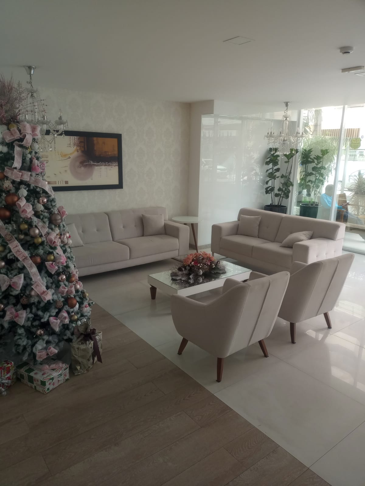 Apartamento de 03 Quartos com Suíte em Itapuã