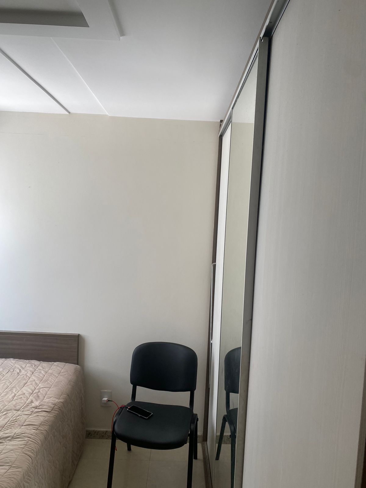 Apartamento de 04 Quartos com Suíte em Itapuã