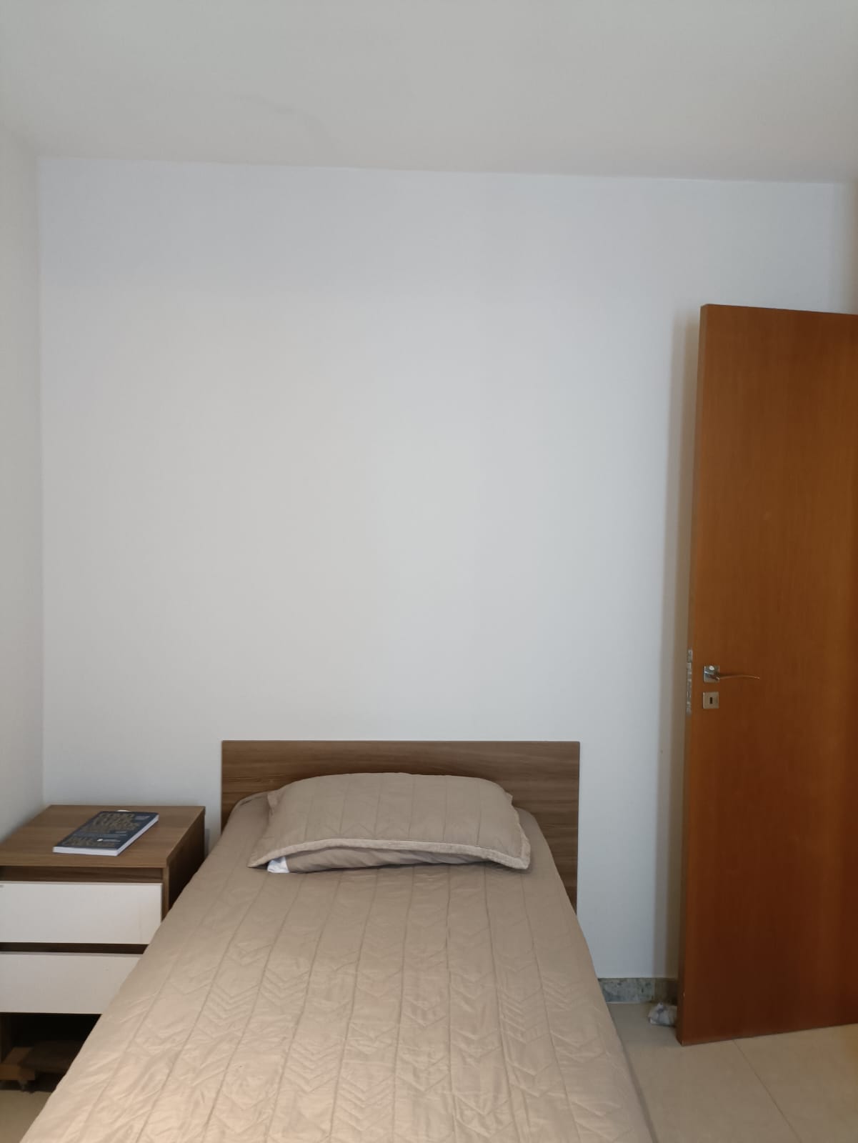 Apartamento de 04 Quartos com Suíte em Itapuã