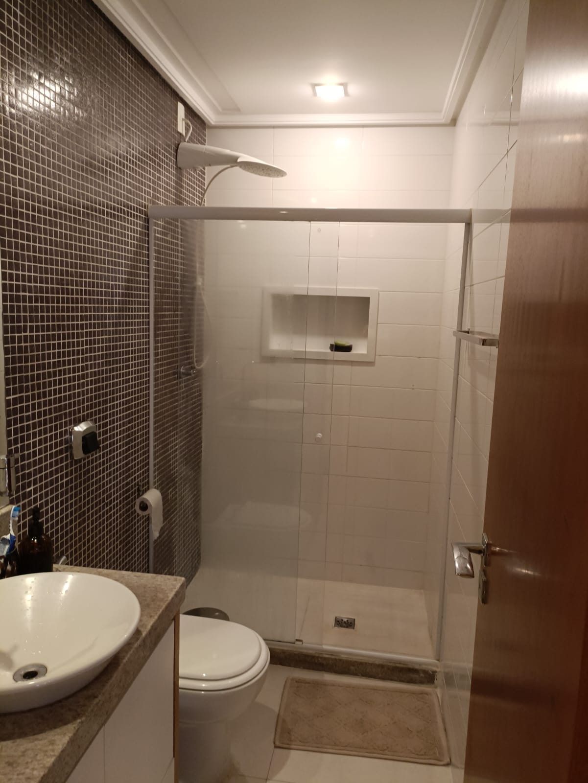 Apartamento de 04 Quartos com Suíte em Itapuã