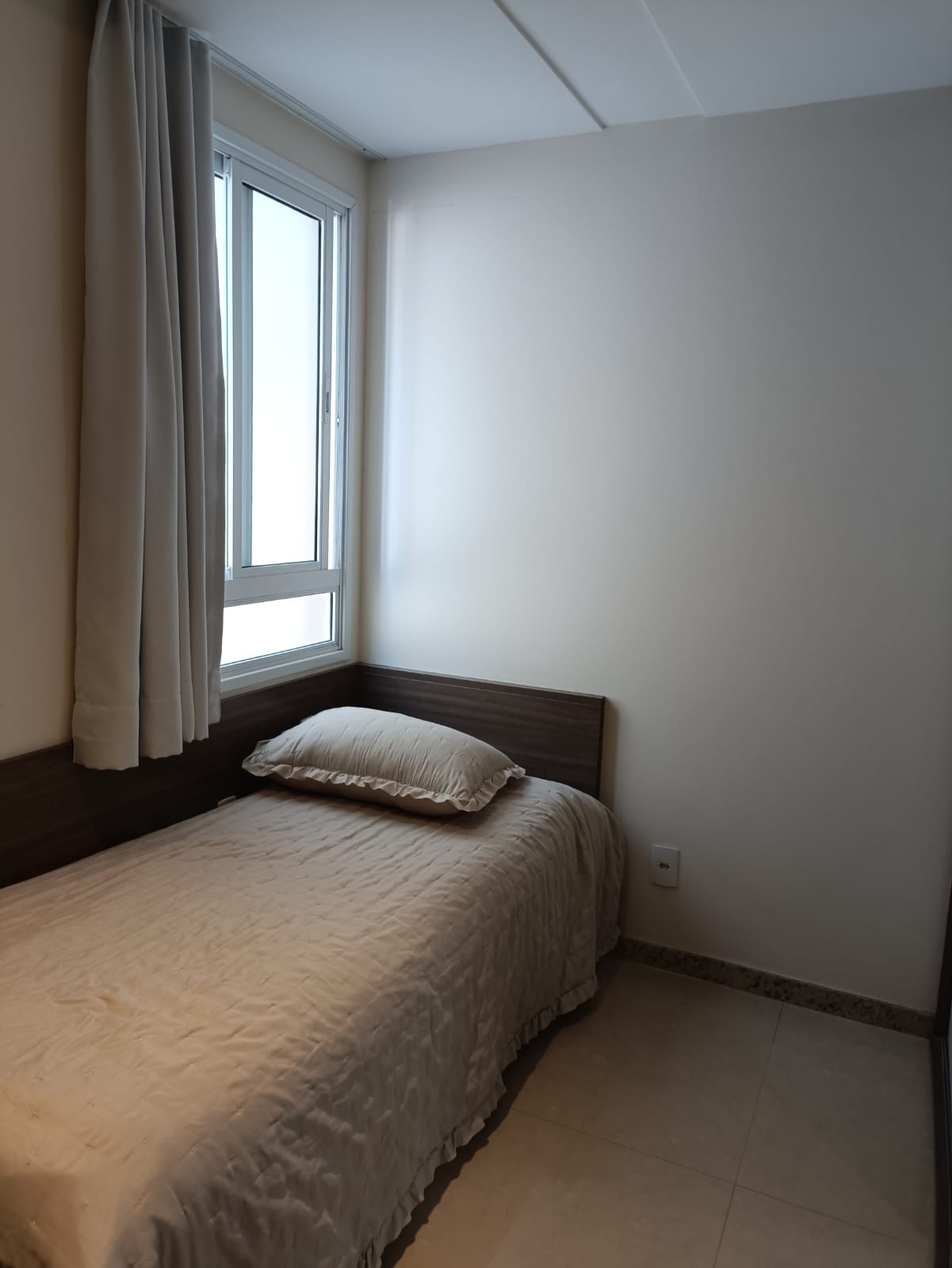 Apartamento de 04 Quartos com Suíte em Itapuã