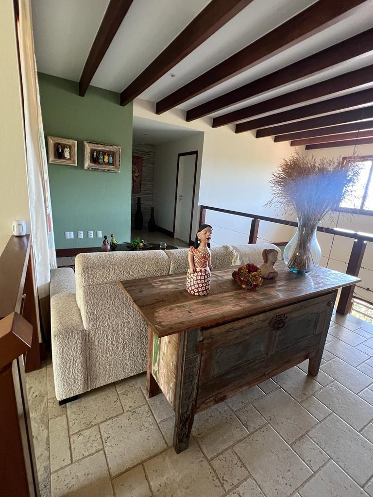 Casa com 6 Suítes em Meaípe