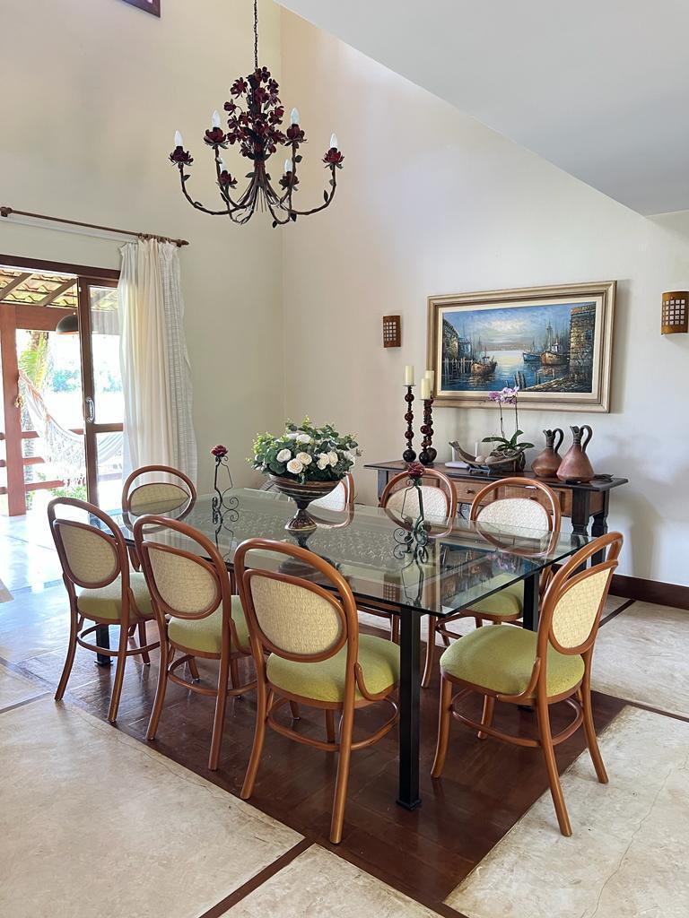 Casa com 6 Suítes em Meaípe