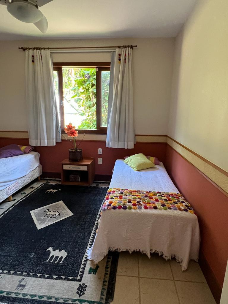 Casa com 6 Suítes em Meaípe