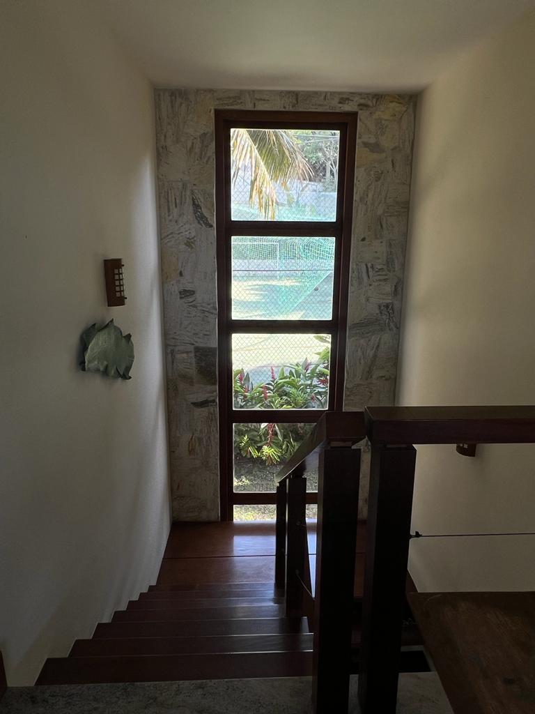 Casa com 6 Suítes em Meaípe