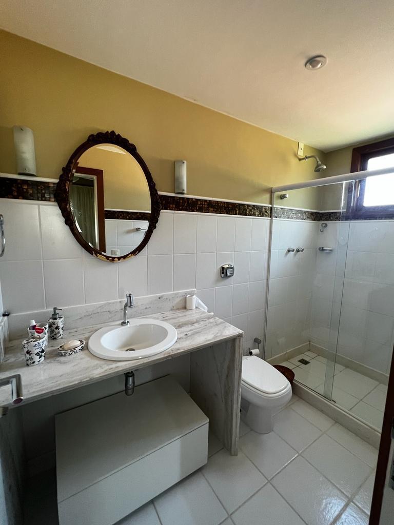 Casa com 6 Suítes em Meaípe