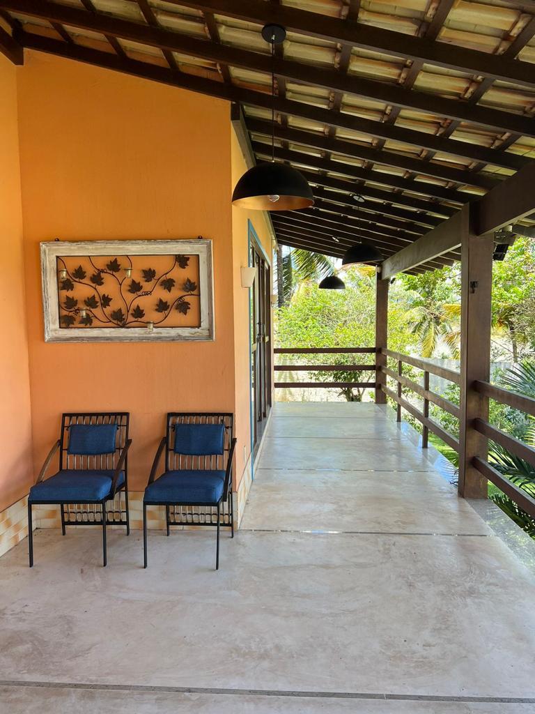 Casa com 6 Suítes em Meaípe
