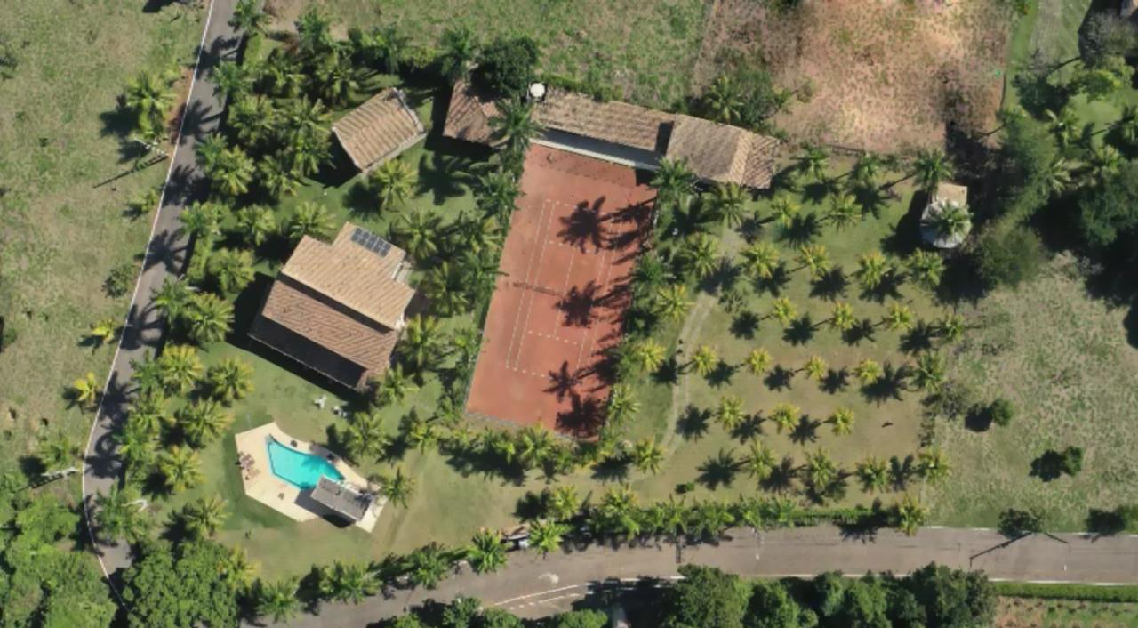 Casa com 05 Suítes em Guarapari