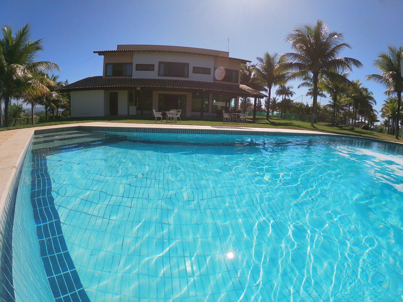 Casa com 05 Suítes em Guarapari