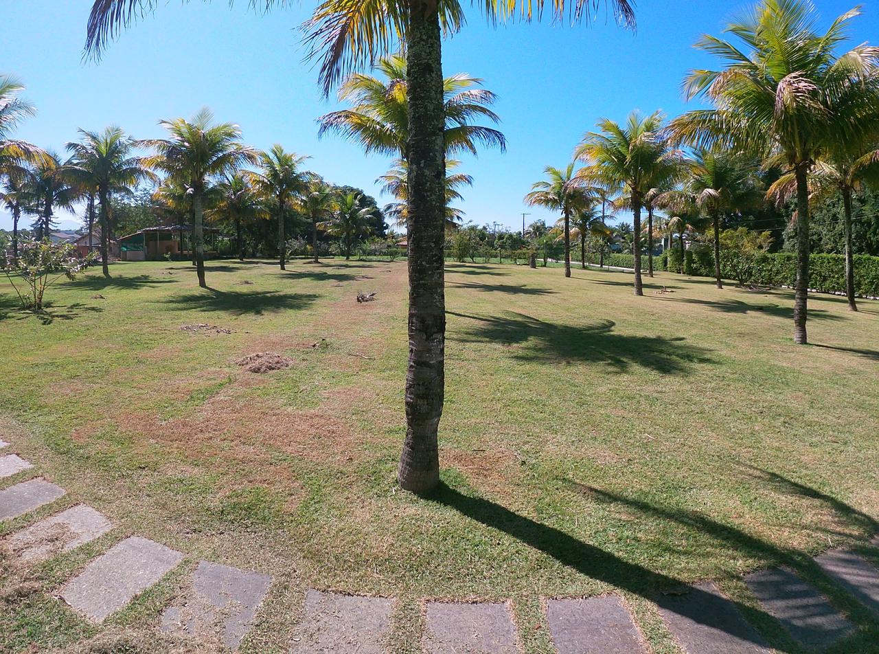 Casa com 05 Suítes em Guarapari