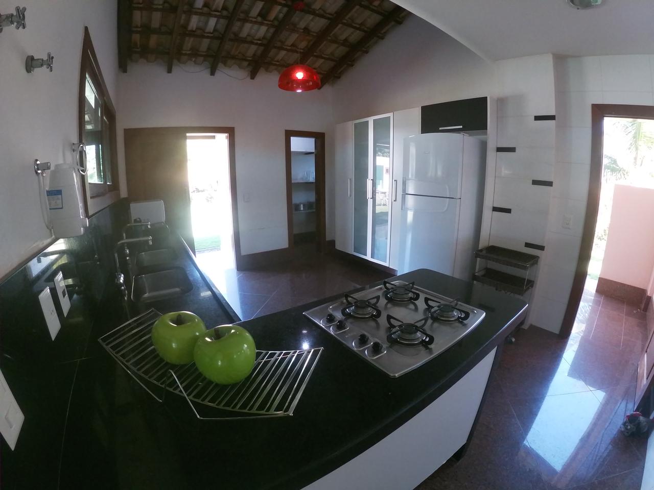 Casa com 05 Suítes em Guarapari