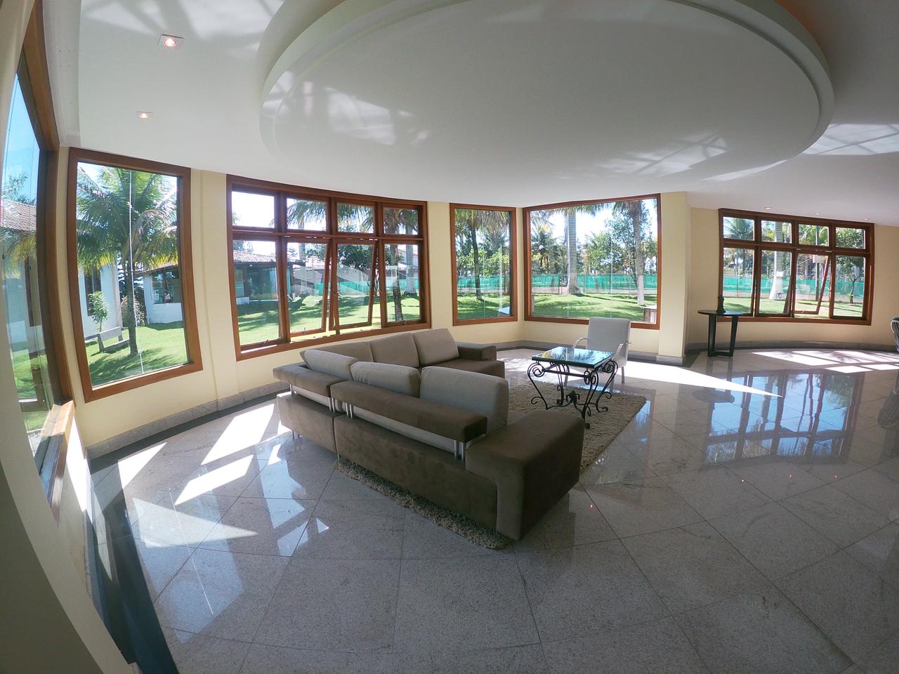 Casa com 05 Suítes em Guarapari