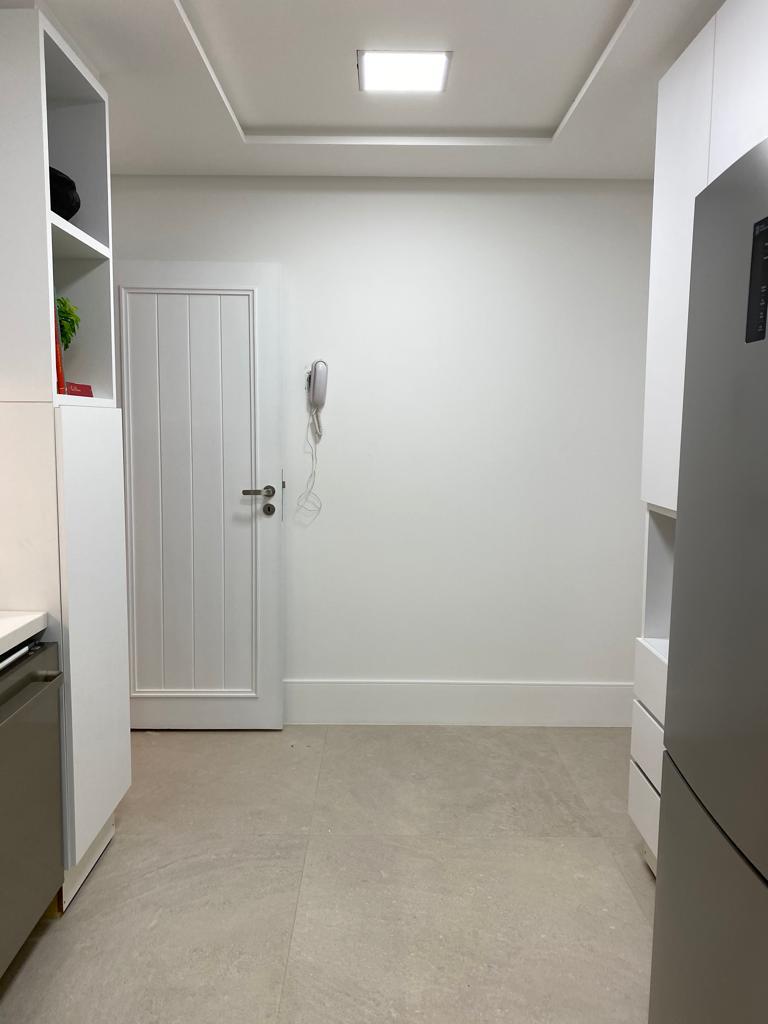 Apartamento de 03 Quartos com 3 Suítes na Praia da Costa 