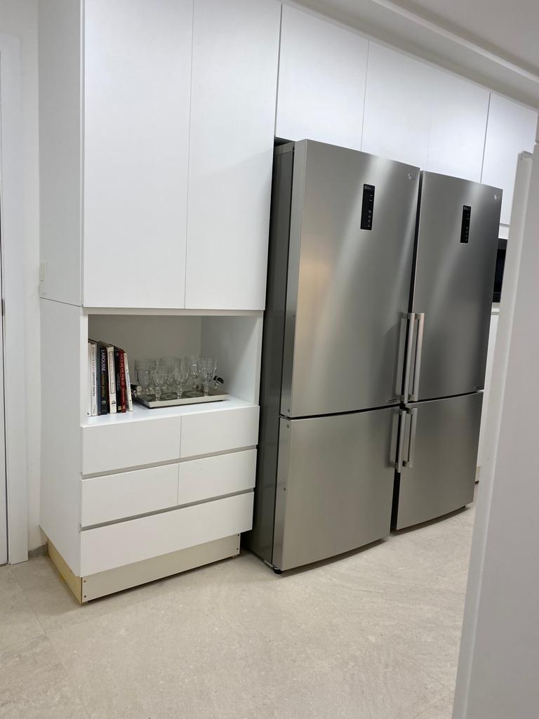 Apartamento de 03 Quartos com 3 Suítes na Praia da Costa 