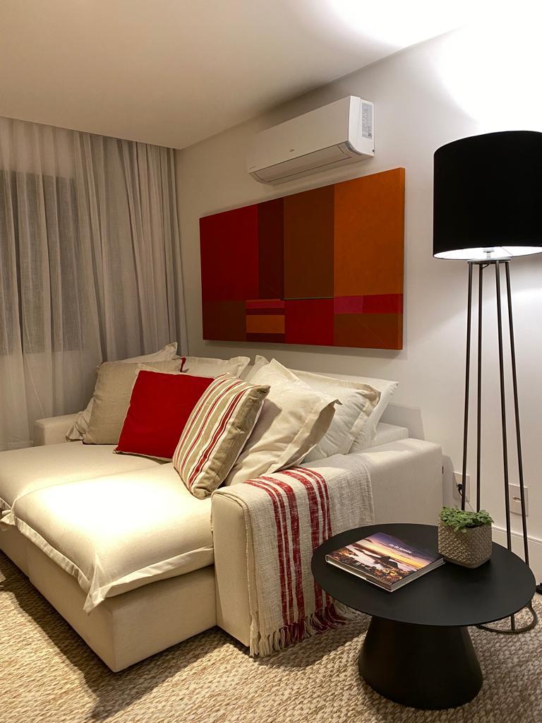 Apartamento de 03 Quartos com 3 Suítes na Praia da Costa 