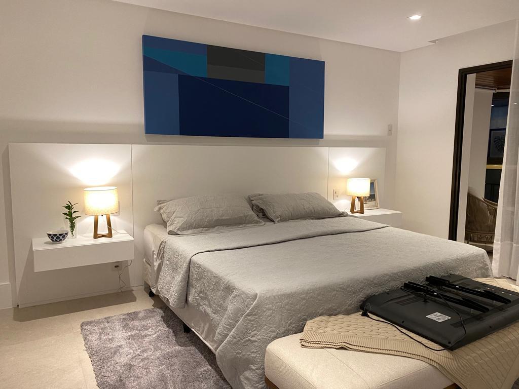 Apartamento de 03 Quartos com 3 Suítes na Praia da Costa 