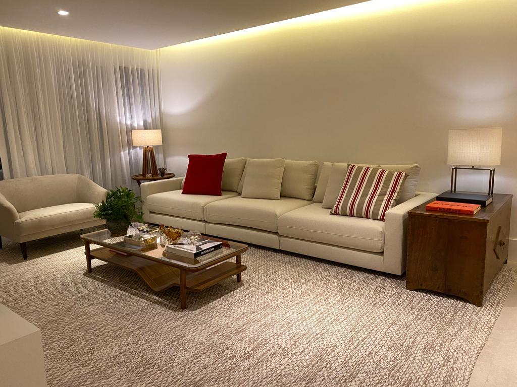 Apartamento de 03 Quartos com 3 Suítes na Praia da Costa 