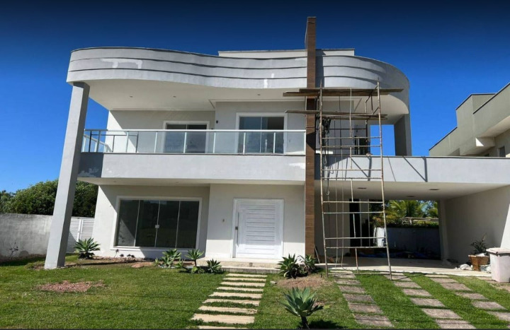 Casa Duplex com 4 Quartos sendo 3 c Closed em Jardins Veneza