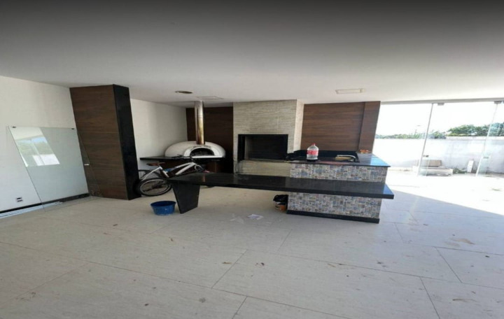 Casa Duplex com 4 Quartos sendo 3 c Closed em Jardins Veneza