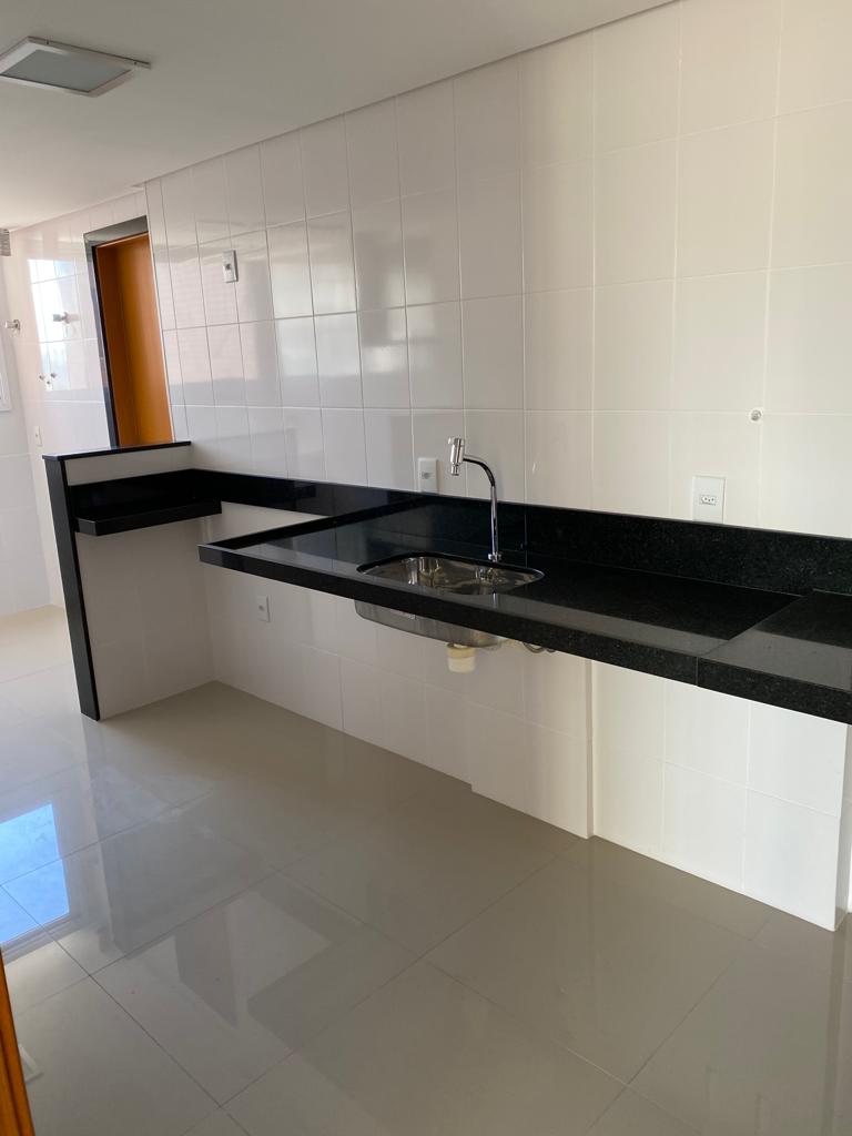 Apartamento 03 Quartos com Suíte na Praia da Costa