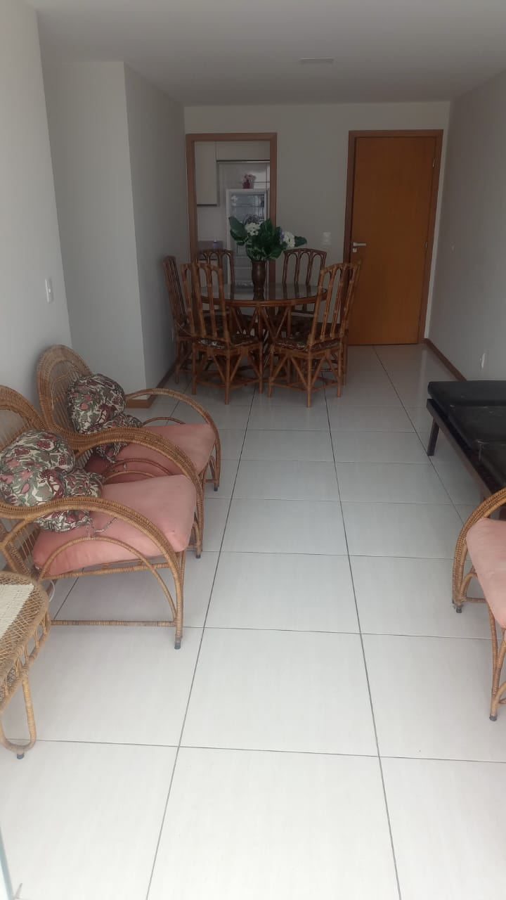 Apartamento de 03 Quartos com Suíte em Itapuã